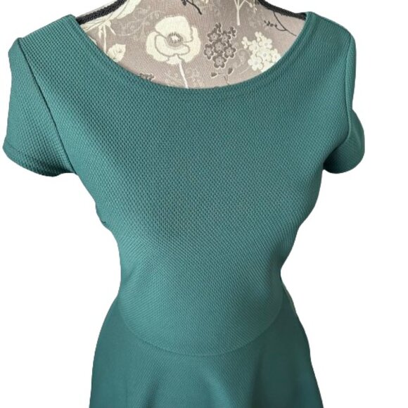 love...ady Women's Small Green Mini Fit & Flare With Short Cup Sleeves Dress - Picture 3 of 15